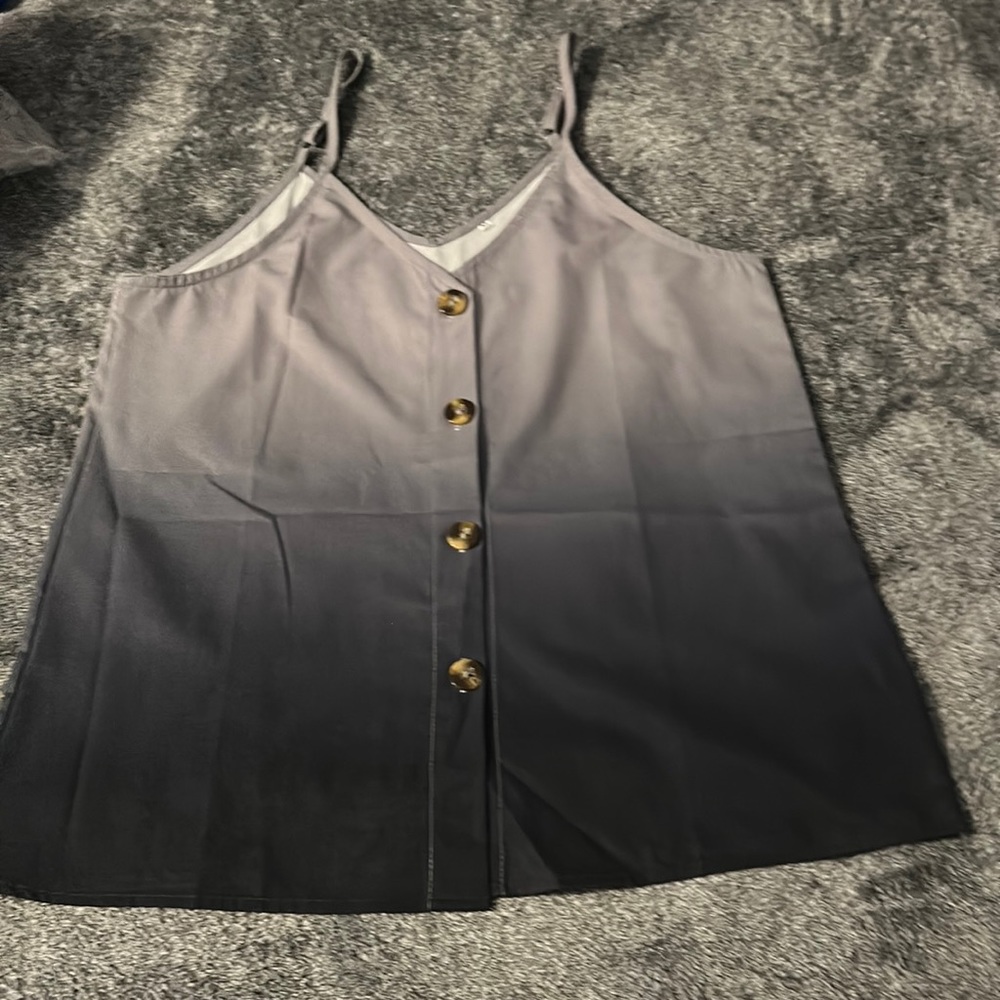 Women’s button up v-neck tank top.  Grey ombré. Size medium.